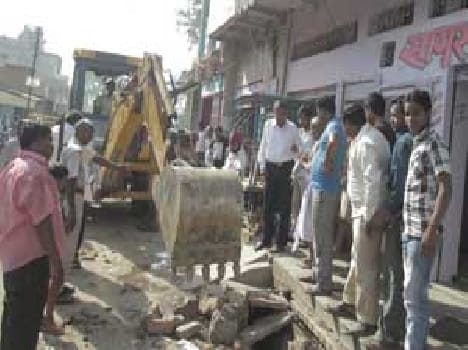 Nagar Panchayat administration Htwaya violation