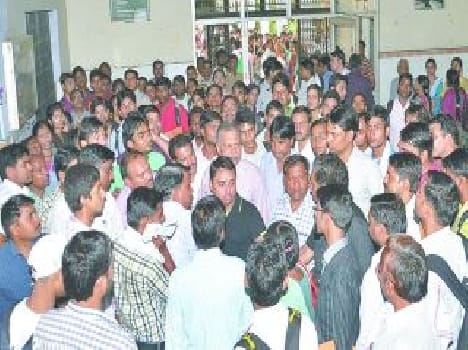 College director ruckus in Khandari campus