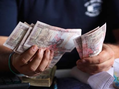 fraud army officer arrested in bilaspur. 
