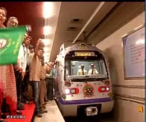 Rapid and Metro train together Dudengi