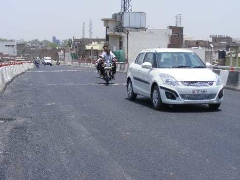 Ruja Owarabrij begun on traffic.