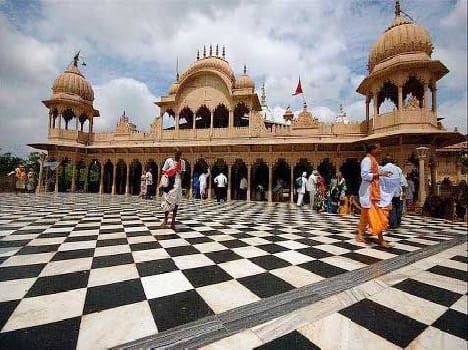 attempt to occupy ladiliji temple forcefuly