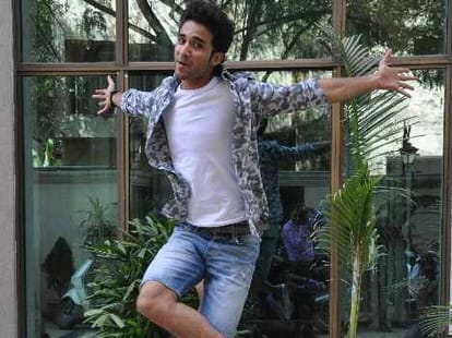 raghav juyal host dance plus show.