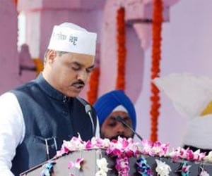 Delhi law minister jitendra tomar arrested