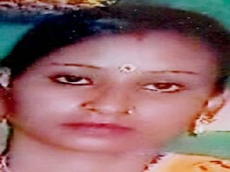 In mysterious circumstances Married Death