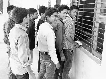 bed 2015 seats vacant in kanpur