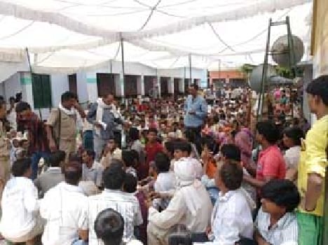 In the absence of quorum postponed the allocation of quotas shop