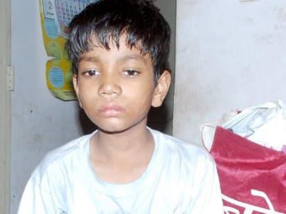  woman left his 7 year old son at bus stop