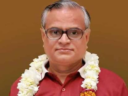 bjp spokperson kailash nath removed after statement of bhagwat