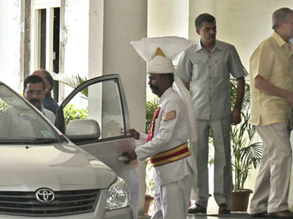 How will the government work in Delhi