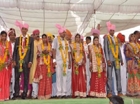 27 couples tied the knot
