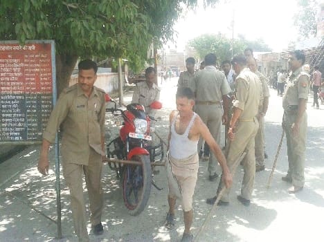 Htyaropi rescue raid on the police station , threw stones