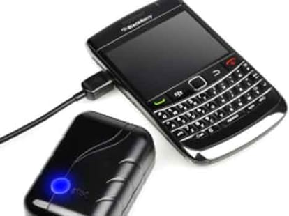 house caught fire due to fault in blackberry battery