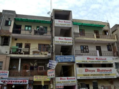 girl jumped from a hotel in jammu