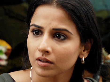 first day box office collection of 'hamari adhoori kahani'