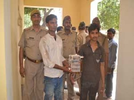 Two crooks robbed goods 