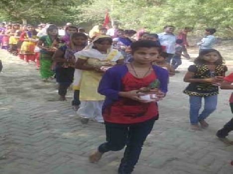 The urn was coined region Jaykaron girls engaged in travel .