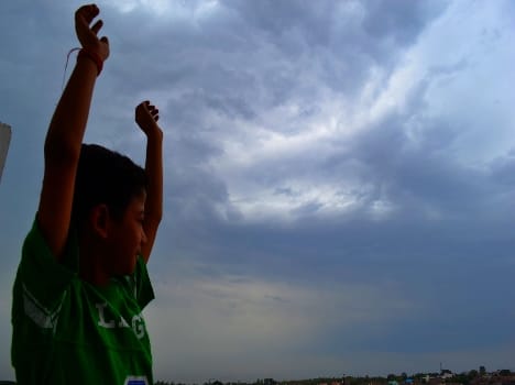 Drizzle and overcast conditions prevailed spilled mercury, heat relief