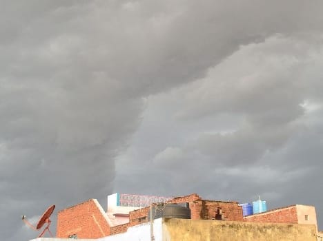 Weather patterns changed in the three o'clock