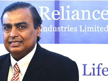 reliance 4G phone at 4000 rupees available from december