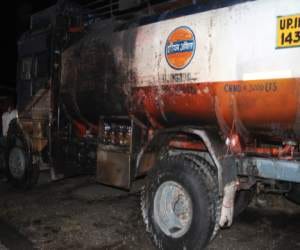 petrol tanker burn at petrol pump.