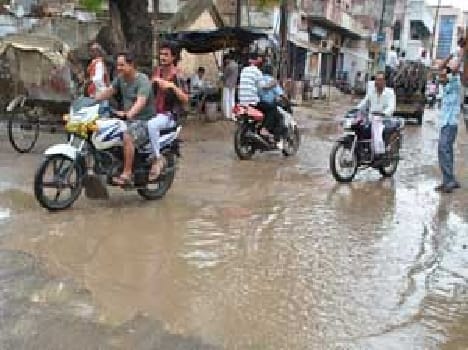 In the district of the rain season happiest