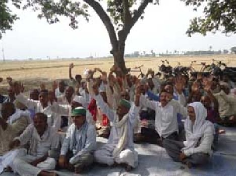 BKU activists and peasant demonstrations .