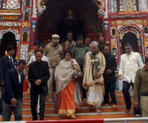 uttarakhand governor reached at badrinath.