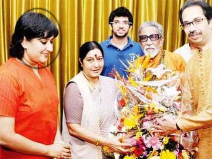 shushma's daughter was lawyer of modi, husband also help him