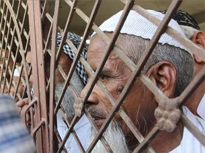 committee recommends ban broke marriage on saying three times talaak