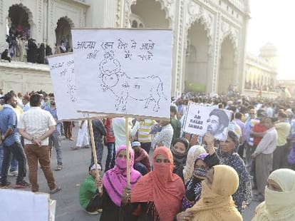 Kalbe javvad targets UP govt.