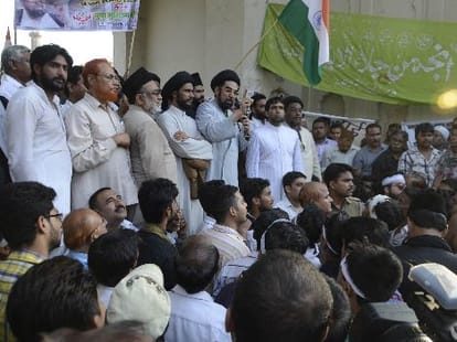 Kalbe javvad targets UP govt.