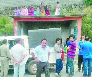 8 year old crushed to death near shimla.
