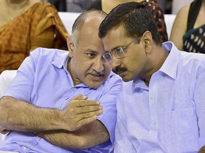 Kejriwal met Rajnath Singh, Meena documents submitted toHome Minister.