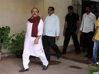 ACB raids on former minister chhagan bhujbal's 17 targets