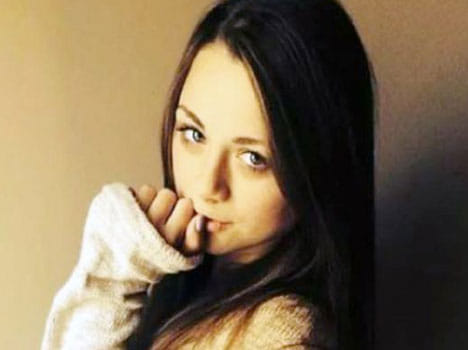 girl jumped infront of the train after being raped