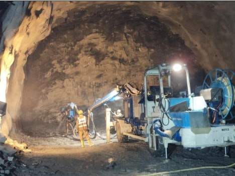 rohtang tunnal construction will be completed till 2018.