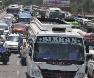 traffic jam in dehradun.