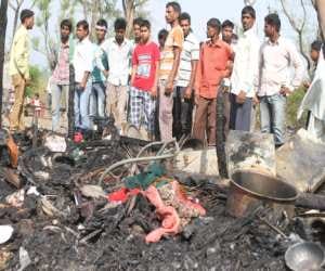 two child burn alive in hut.