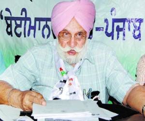 aam admi [party allaged bjp leaders for fake degrees