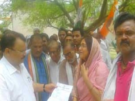 Central - government ignoring farmers
