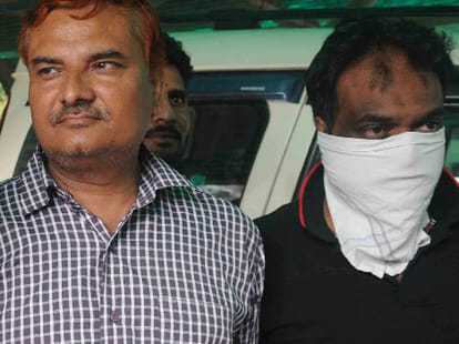 Teacher became the gangster, was driving schools Admission business