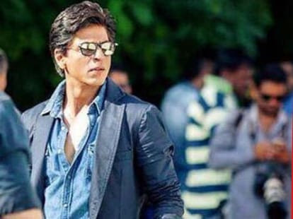 Shah Rukh Khan's Raees won’t change release date to make way for Salman Khan’s Sultan!