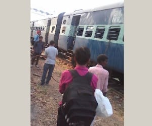 Fire in passengers train in Lucknow.