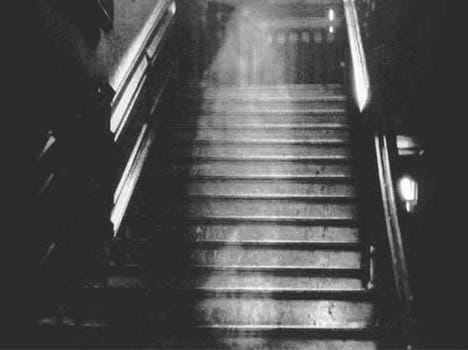  Dead girl ghost appears in hospital