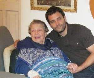 Congress vice-president Rahul Gandhi meets his grandmother Shobha Nehru.