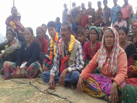 Bastie street in the relay hunger strike for the Kapkot