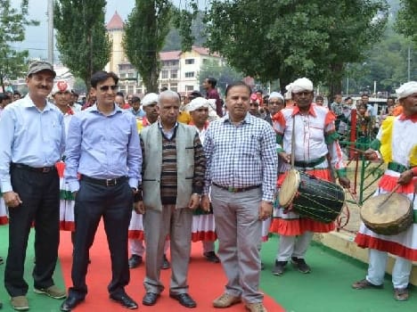 Colia Jumkr danced in Nainital