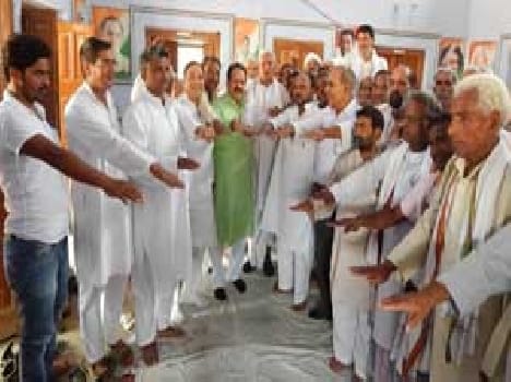 He wished longevity to Rahul