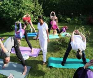 3 lakh indian army employess will do yoga with family